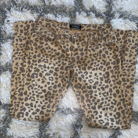 Anole stretchy leopard print jeans - Picture 3 of 5